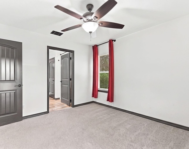2926 Paluxy Trail - Photo Thumbnail 16