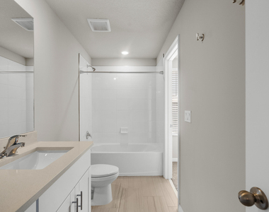 5622 Se Edgewater Circle - Photo Thumbnail 11
