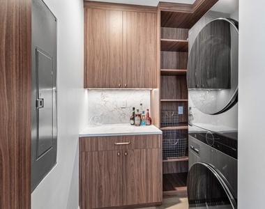 115 Bonnie Briar Lane - Photo Thumbnail 13
