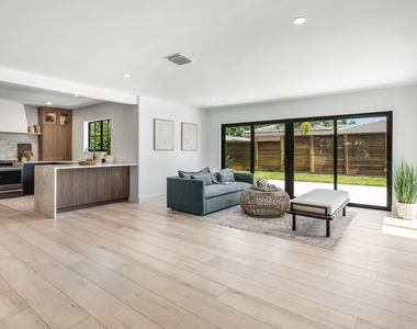 115 Bonnie Briar Lane - Photo Thumbnail 6