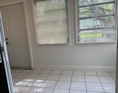4730 Nw 10th Court - Photo Thumbnail 14