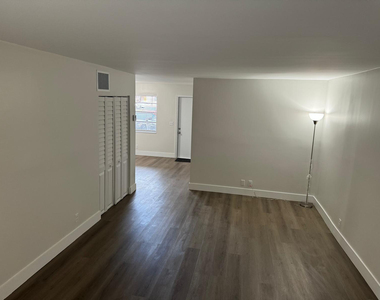 4730 Nw 10th Court - Photo Thumbnail 5