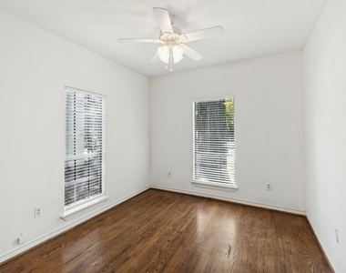 6307 Palo Pinto Avenue - Photo Thumbnail 20