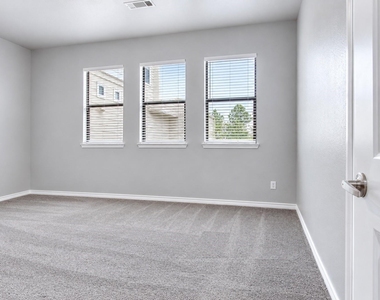 1209 Beaconsfield Lane - Photo Thumbnail 7