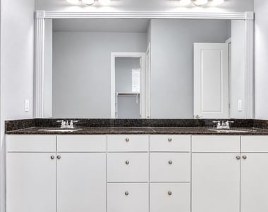 1209 Beaconsfield Lane - Photo Thumbnail 10