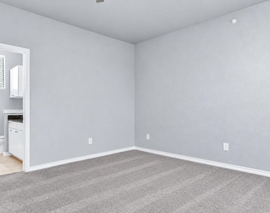 1209 Beaconsfield Lane - Photo Thumbnail 14