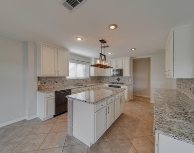 9220 Harrisburg Lane - Photo Thumbnail 10