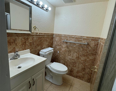 3035 Nw 118th Drive Nw - Photo Thumbnail 17