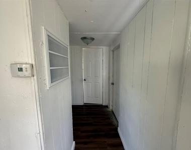 3277 Hidalgo - Photo Thumbnail 11