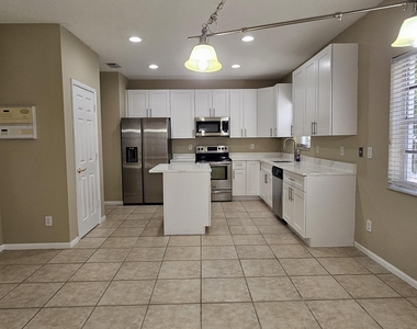 754 Nw 126th Avenue - Photo Thumbnail 4