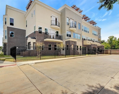 1211 Beaconsfield Lane - Photo Thumbnail 2