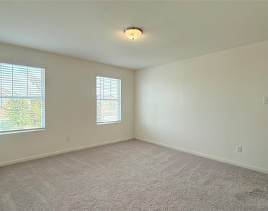 613 Delaware Avenue - Photo Thumbnail 11