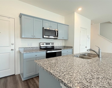 613 Delaware Avenue - Photo Thumbnail 5