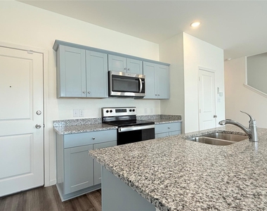 613 Delaware Avenue - Photo Thumbnail 8
