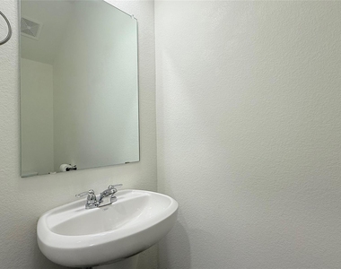 613 Delaware Avenue - Photo Thumbnail 21