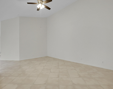 5215 Grande Palm Circle - Photo Thumbnail 6