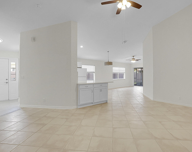 5215 Grande Palm Circle - Photo Thumbnail 7