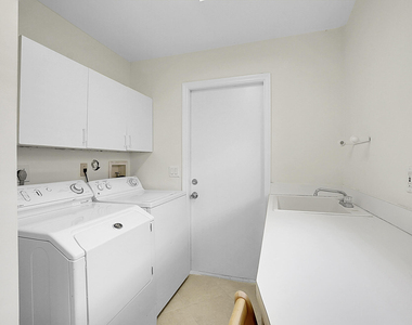 5215 Grande Palm Circle - Photo Thumbnail 16