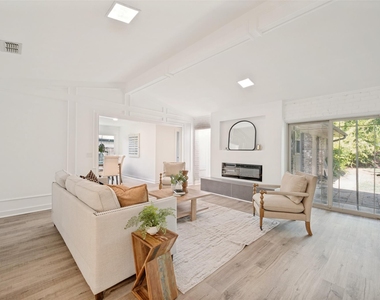 5012 Hatherly Drive - Photo Thumbnail 9