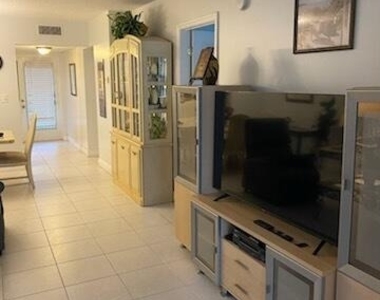 7817 Golf Cir Drive - Photo Thumbnail 6
