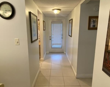 7817 Golf Cir Drive - Photo Thumbnail 5