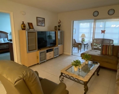 7817 Golf Cir Drive - Photo Thumbnail 8