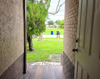 2424-2440 Nw 21st Street - Photo Thumbnail 22