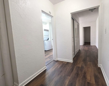 2424-2440 Nw 21st Street - Photo Thumbnail 3