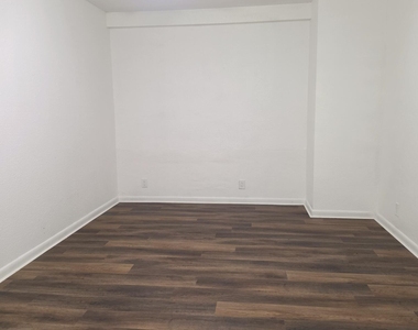 2424-2440 Nw 21st Street - Photo Thumbnail 13