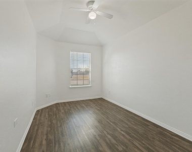 252 Wyndham Meadows Way - Photo Thumbnail 8