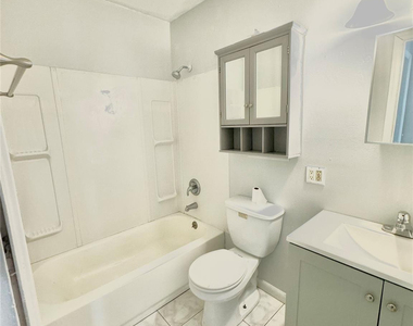 1500 Ne 62nd Street - Photo Thumbnail 3