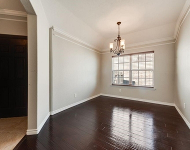 5846 Pinebrook Drive - Photo Thumbnail 2
