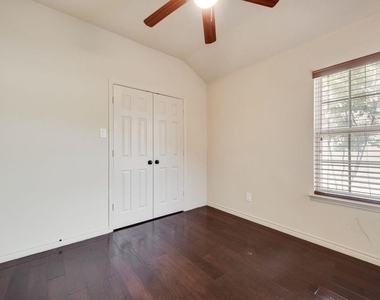 5846 Pinebrook Drive - Photo Thumbnail 13
