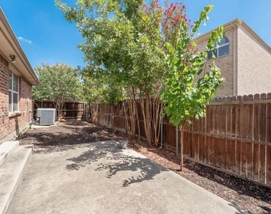 5846 Pinebrook Drive - Photo Thumbnail 21