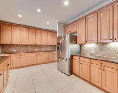 5846 Pinebrook Drive - Photo Thumbnail 11