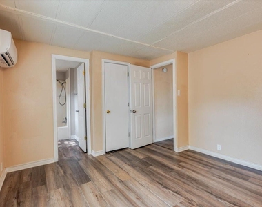 209 Wicker Hill Road - Photo Thumbnail 17