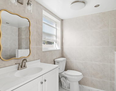 201 S Lakeside Drive - Photo Thumbnail 11