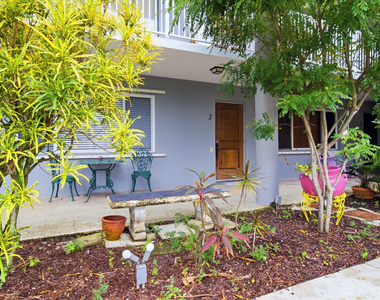 201 S Lakeside Drive - Photo Thumbnail 1