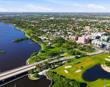 201 S Lakeside Drive - Photo Thumbnail 18