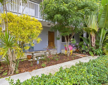 201 S Lakeside Drive - Photo Thumbnail 2