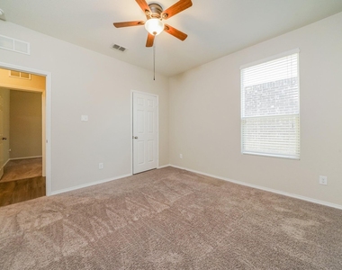 713 Jonius Creek Drive - Photo Thumbnail 8