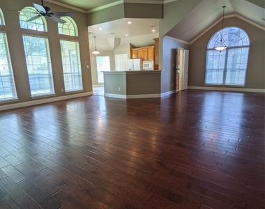 310 Chisholm Trail - Photo Thumbnail 2