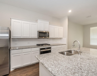 701 Brody Trail - Photo Thumbnail 4