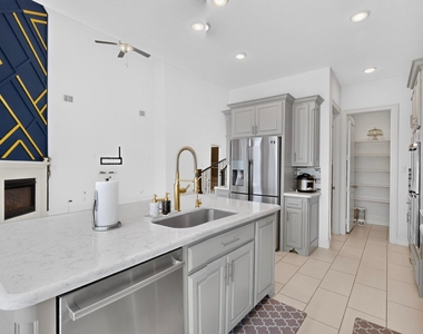 3740 Coldstream Drive - Photo Thumbnail 9