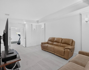 3740 Coldstream Drive - Photo Thumbnail 25