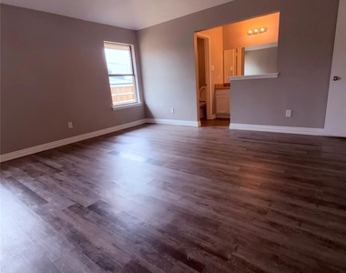 2612 S Meadow Drive - Photo Thumbnail 17