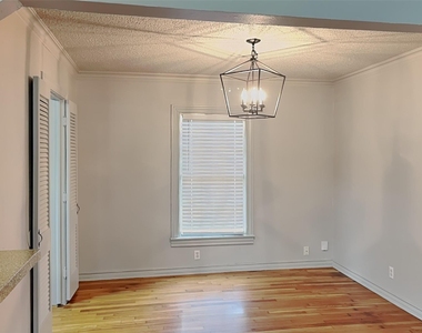 4124 Lovell Avenue - Photo Thumbnail 8