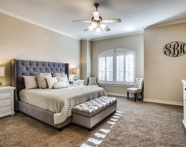 3610 Gillespie Street - Photo Thumbnail 8