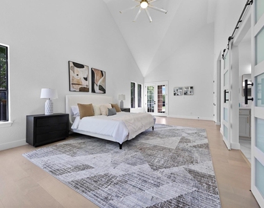 1750 Greenwood Court - Photo Thumbnail 17