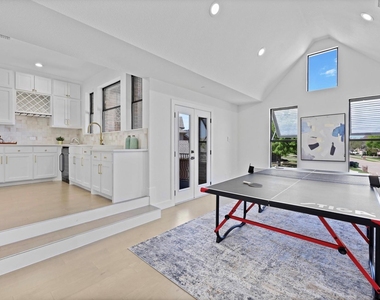 1750 Greenwood Court - Photo Thumbnail 21